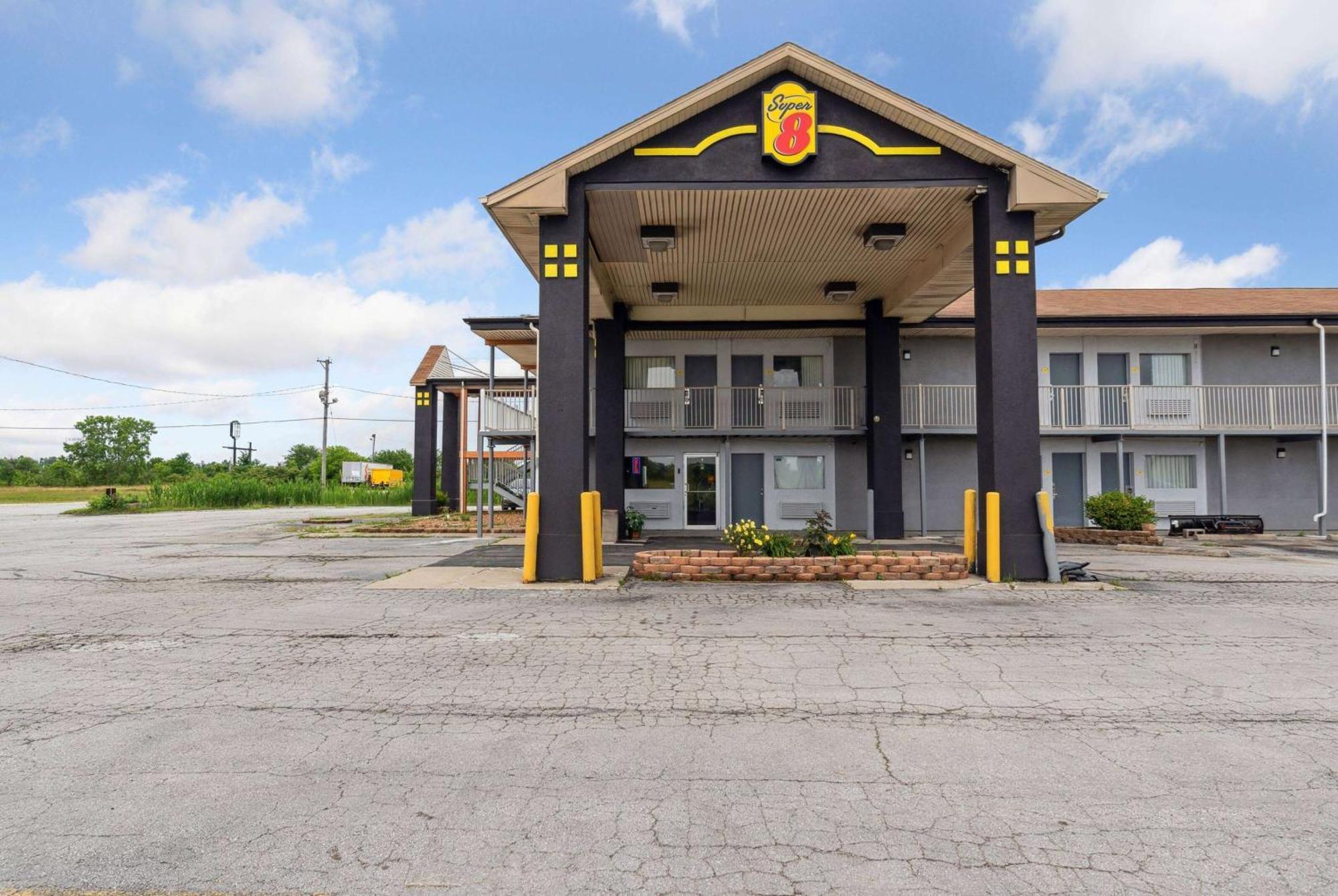 Hotel Super 8 By Wyndham Millbury/Toledo Zewnętrze zdjęcie