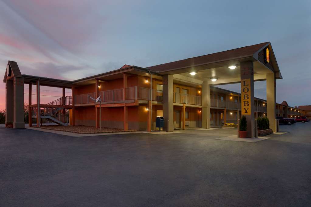 Hotel Super 8 By Wyndham Millbury/Toledo Zewnętrze zdjęcie
