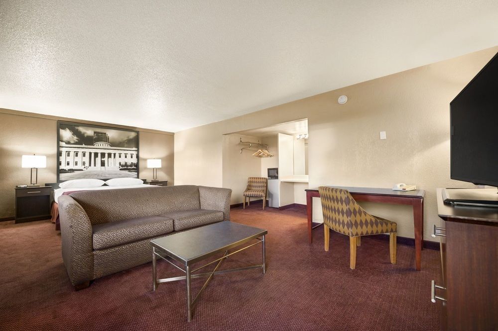 Hotel Super 8 By Wyndham Millbury/Toledo Zewnętrze zdjęcie